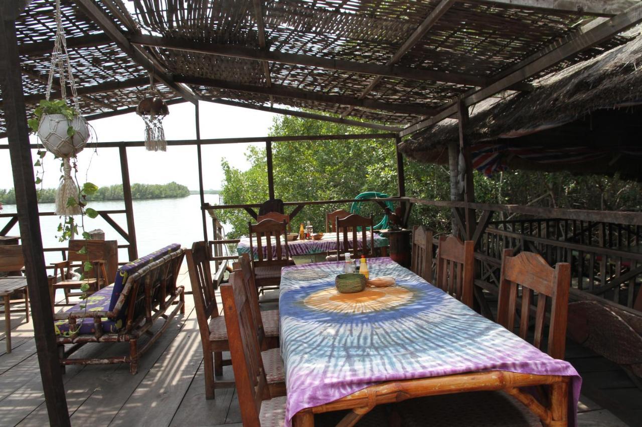 Bintang Bolong Lodge Exteriér fotografie